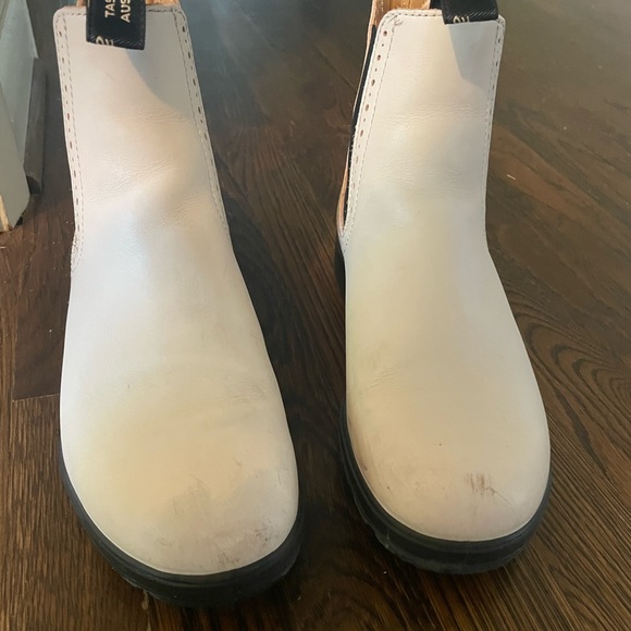 Blundstone High Top Chelsea Boots in Pearl - Picture 4 of 5